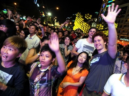 Tưng bừng khai mạc đường hoa Nguyễn Huệ ảnh 6 Tưng bừng khai mạc đường hoa Nguyễn Huệ ảnh 6