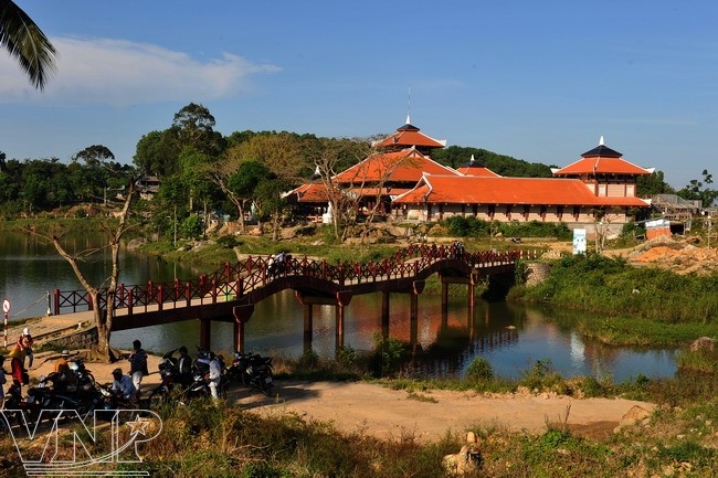 Nên thơ núi Cấm ảnh 1