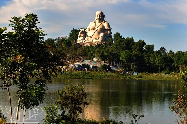 Nên thơ núi Cấm ảnh 2 Nên thơ núi Cấm ảnh 2