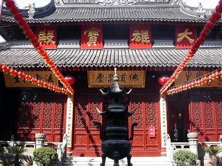 Chùa Ngọc Phật trước những nguy cơ thiếu an toàn ảnh 1 Đại Hùng Bảo Điện chùa Ngọc Phật.jpg