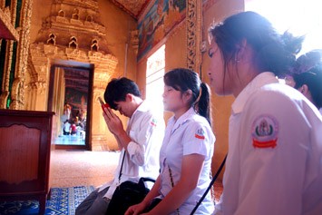 “Giác ngộ” ở Viêng Chăn ảnh 6 10_GiacngoViengChan6.jpg