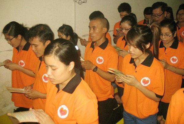 CLB Nhân Sinh và đêm hoa đăng mừng Khánh đản ảnh 5 CLB Nhận Sinh mừng khánh đản (8).jpg