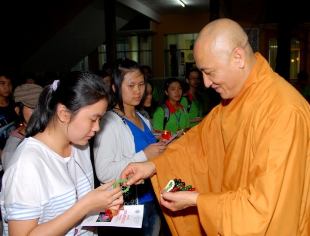 Cầu nguyện mùa thi 201229.JPG