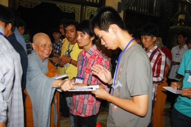 chùa bửu minh cầu nguyện08.JPG