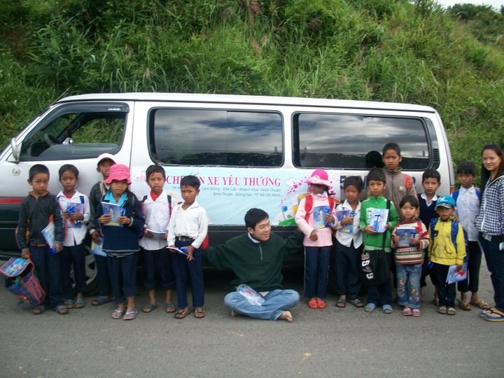 Cuộc sống như đọc một cuốn sách ảnh 2 Anh bai Cung Tu.jpg