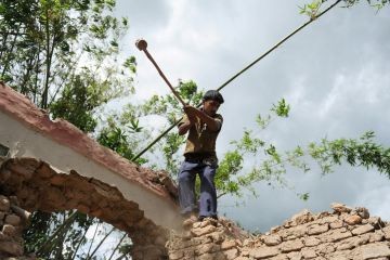 Một di tích Phật giáo bị hủy hoại do nạn trộm gạch cổ ảnh 1 Bangladesh.jpg