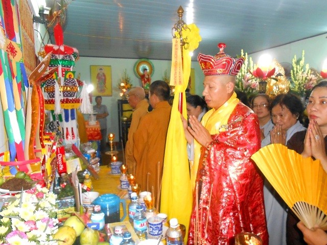 chua hue quang da nang (2).JPG