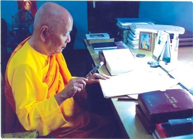 Một đời cần mẫn dịch thuật kinh điển 2756962_1323191694XUij.2756962_13231916941fanx.jpg