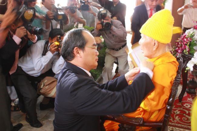 Được Nhà nước trao tặng nhiều Huân chương cao quý IMG_1398_650x433_729429482.jpg