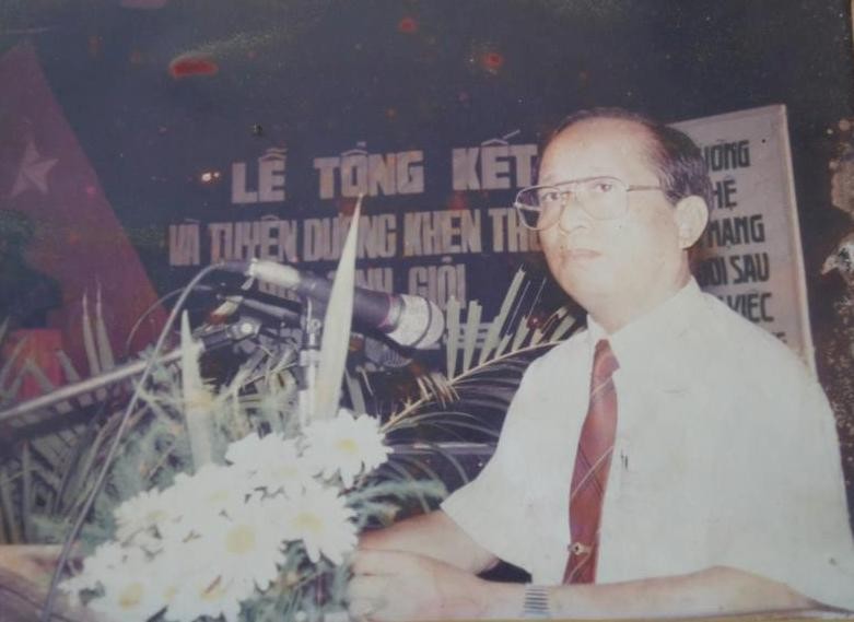 Chuyện thầy Triệu & tấm lòng người trẻ Sài thành ảnh 1 Thay Trieu.jpg