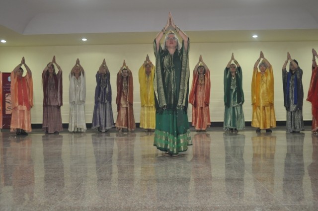 Bi_u di_n =i_u luGn v_ theo =_ h_nh Mandala c·ng d²_ng 21 n_ th_n Tara.JPG