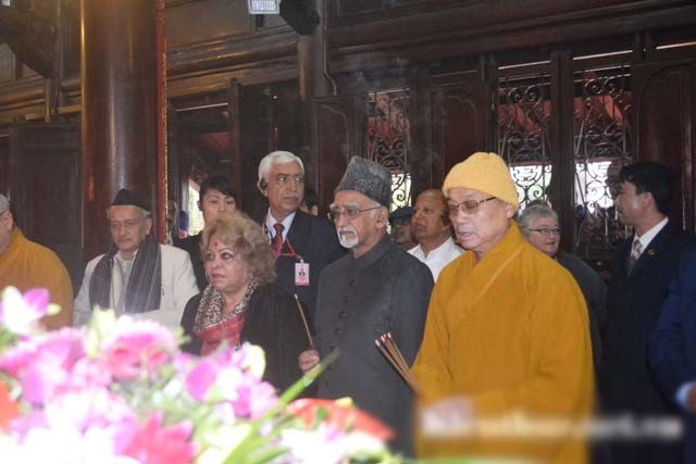 Phó Tổng thống Ấn Độ thăm chùa Trấn Quốc ảnh 2 Bui hien 2.jpg