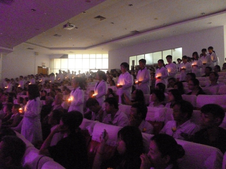 Nghi th_c dâng nén c_a sinh viên.jpg