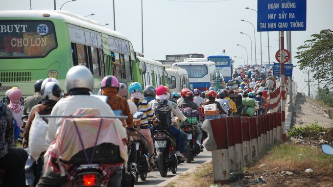 Tết về, về Tết... ảnh 1 ve que.jpg