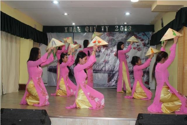 Chùa Trúc Lâm (Hoa Kỳ) tổ chức lễ hội Xuân ảnh 6 Truclamhoaky14.jpg