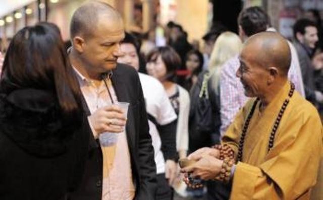 Nạn sư giả hoành hành ở Trung Quốc, Hồng Kông ảnh 5 su gia.jpg