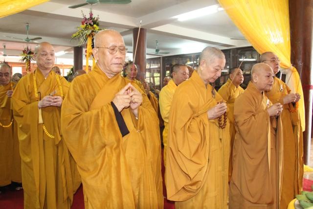 Lễ húy kỵ lần thứ 8 Đức Đệ nhị Pháp chủ GHPGVN ảnh 13 IMG_6280_640x427_526606838.jpg