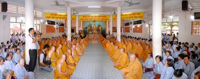 Tưởng niệm 59 năm Tổ sư Minh Đăng Quang vắng bóng ảnh 11 tuong niem TS MDQ16.jpg