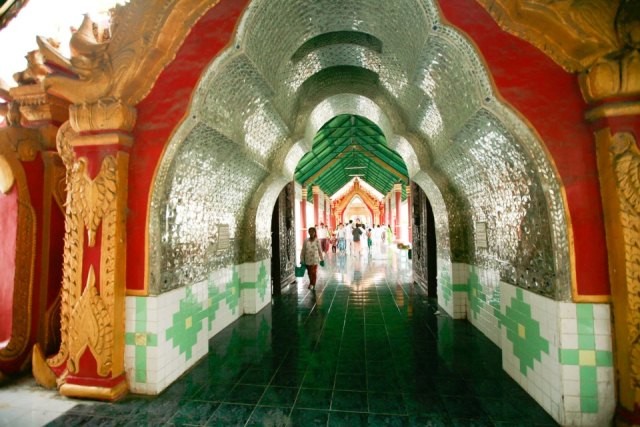 Độc đáo Tam tạng thánh điển ở chùa Kuthodaw ảnh 6 nguyenhai03.jpg