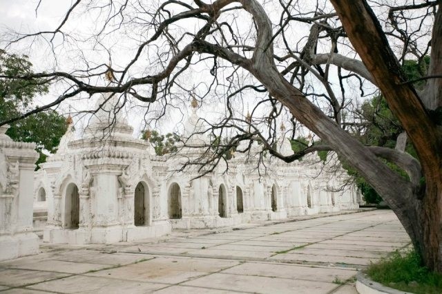 Độc đáo Tam tạng thánh điển ở chùa Kuthodaw ảnh 2 nguyenhai05.jpg