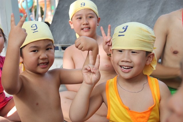 Be chuan bi tam bien Tien Dong.JPG