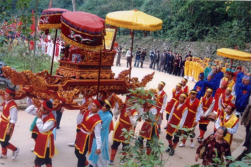 Quốc lễ giỗ Tổ Hùng Vương mùng 10-3 gio to.jpg