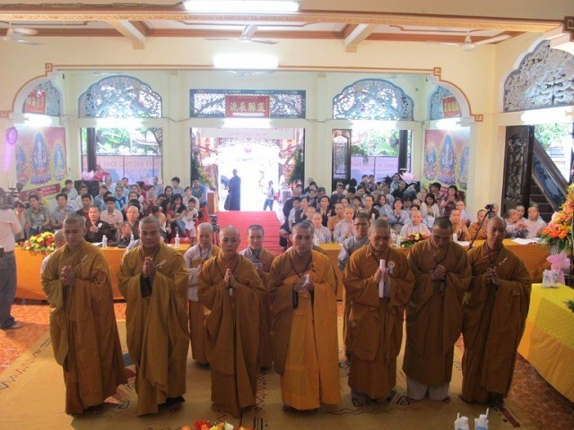 ra m_t ban =i_u hanh cGu l_c b_.JPG