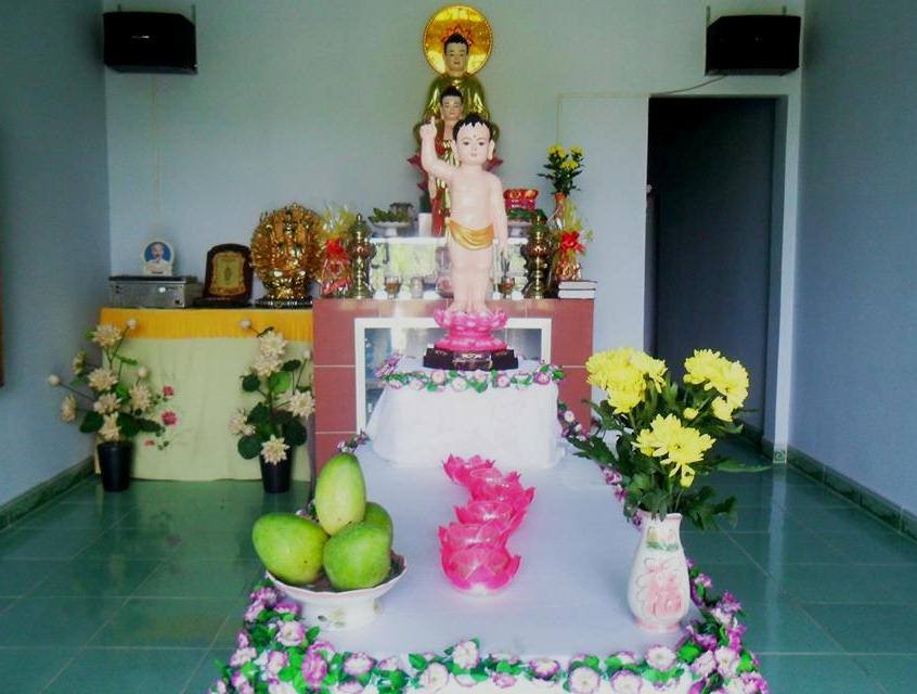 Má, con & mùa Phật đản ảnh 1 1 tinh that.jpg