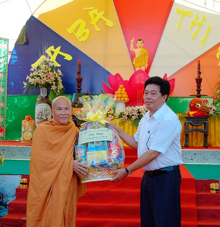 Kiên Giang tổ chức Đại lễ Phật đản ảnh 17 Kiên Giang tổ chức Đại lễ Phật đản ảnh 17