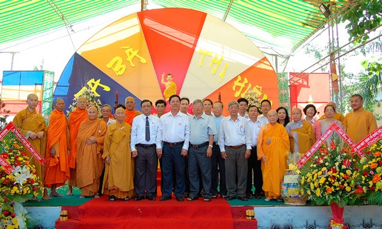 Kiên Giang tổ chức Đại lễ Phật đản ảnh 32 Kiên Giang tổ chức Đại lễ Phật đản ảnh 32