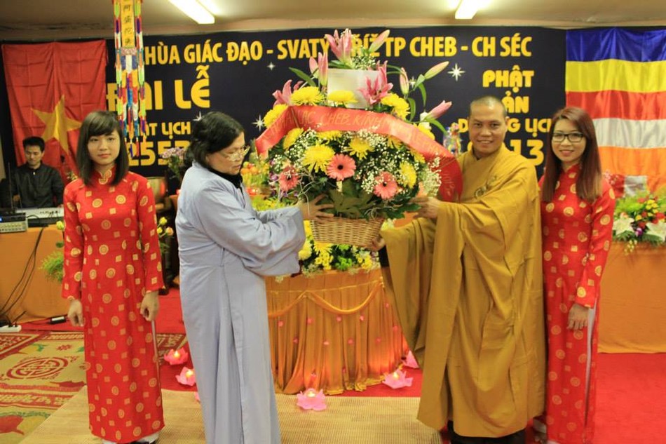 Lễ Phật đản muộn của kiều bào tại Séc ảnh 3 sec3.jpg