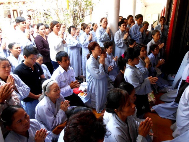 Chùa Thanh Bình cúng dường 9 trường hạ tại TP.Huế ảnh 3 anh 4.jpg