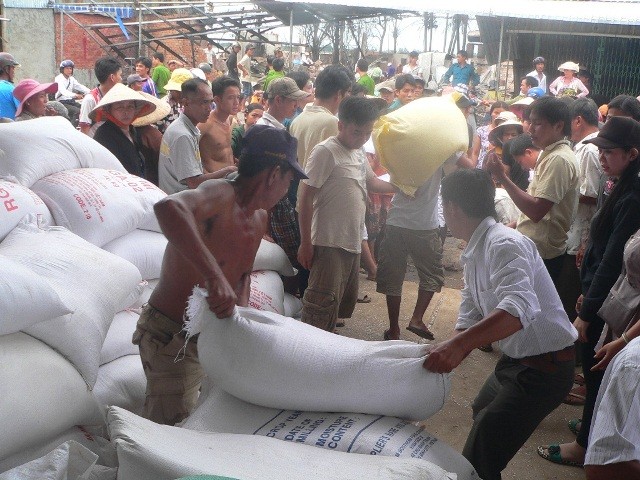 c_u tr_ ng²_i dGn b_ h_a ho_n _ V_nh X²)ng.JPG