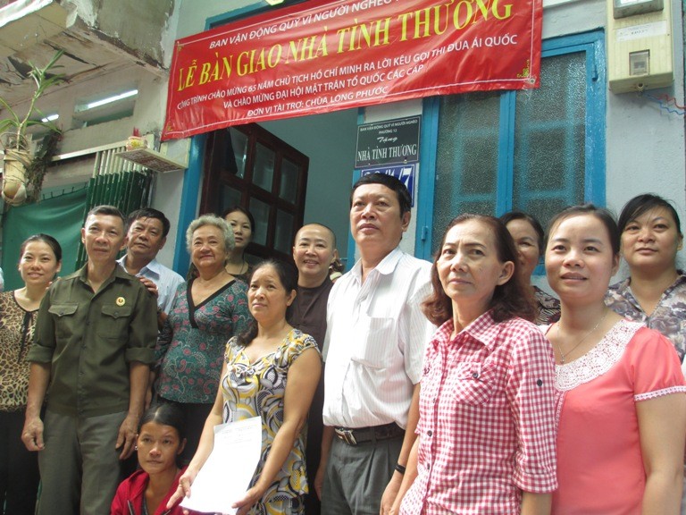 Chùa Long Phước chung tay xây nhà tình thương ảnh 1 ch_p h_nh l²u ni_m c·ng gia =_nh c( h_nh.jpg