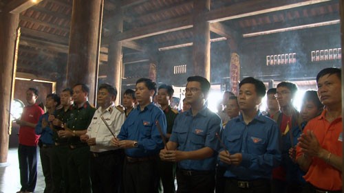 Tiếng chuông chùa giữa trùng khơi ảnh 1 Tiếng chuông chùa giữa trùng khơi ảnh 1