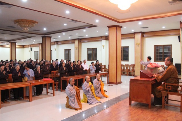 Phân ban Ni giới T.Ư (phía Bắc) cúng dường trường hạ ảnh 3 IMG_1244.jpg tại hạ trường chùa Quán Sứ.jpg