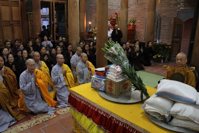 Phân ban Ni giới T.Ư (phía Bắc) cúng dường trường hạ ảnh 5 IMG_1283 tại hạ trường chùa Bà Đá.jpg