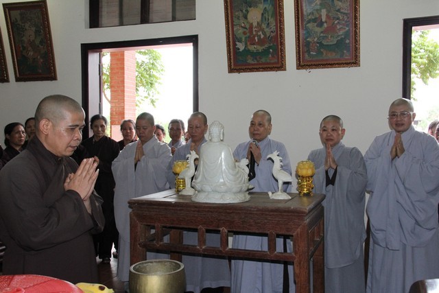 Phân ban Ni giới T.Ư (phía Bắc) cúng dường trường hạ ảnh 10 IMG_1448 Tại chùa Hà Tiên - Vĩnh Phúc.jpg