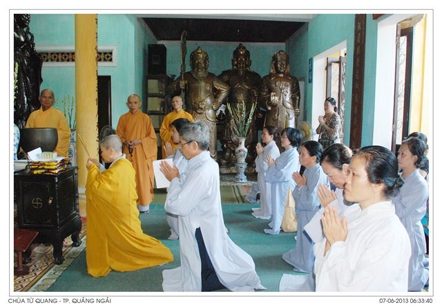 Thiền viện Vạn Hạnh cúng dường trường hạ ảnh 1 DSC_0301.jpg