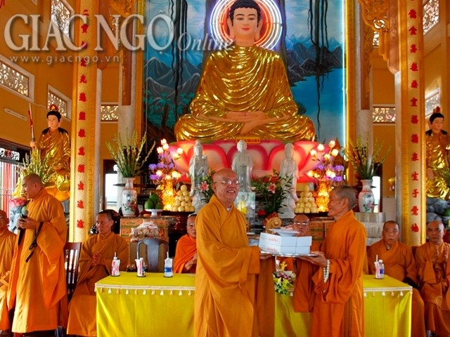 Ban Hoằng pháp T.Ư thăm trường hạ 7 tỉnh miền Tây ảnh 10 Tr²_ng h_ ch·a Ph²_c H_a - C_n Th) (6).jpg