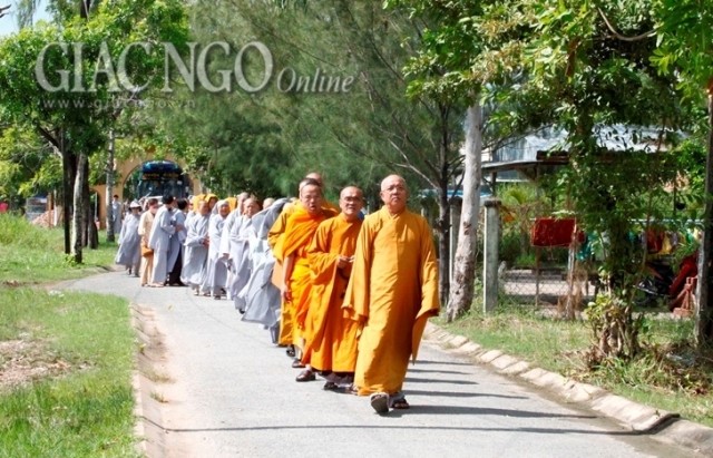 Ban Hoằng pháp T.Ư thăm trường hạ 7 tỉnh miền Tây ảnh 1 Truong ha ch·a Long Ph²_c - B_c LiOu (1).jpg