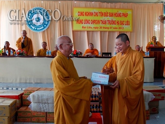Ban Hoằng pháp T.Ư thăm trường hạ 7 tỉnh miền Tây ảnh 22 Truong ha ch·a Long Ph²_c - B_c LiOu (5).jpg