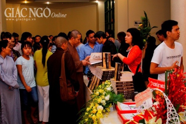 Hoạt động ý nghĩa của Hội Hữu nghị VN - Campuchia ảnh 4 bong me1.jpg