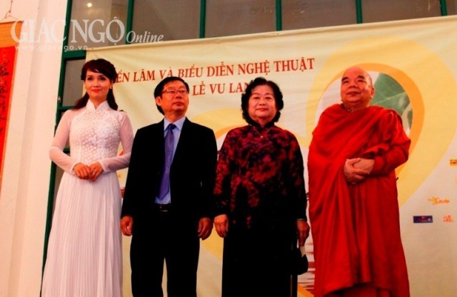 Hoạt động ý nghĩa của Hội Hữu nghị VN - Campuchia ảnh 1 bong me2.jpg