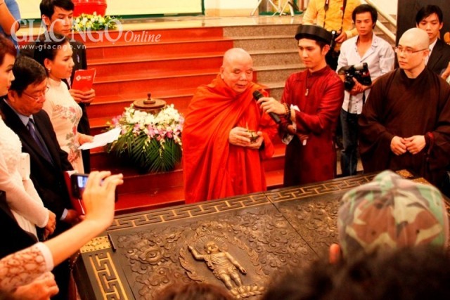 Hoạt động ý nghĩa của Hội Hữu nghị VN - Campuchia ảnh 3 bong me6.jpg