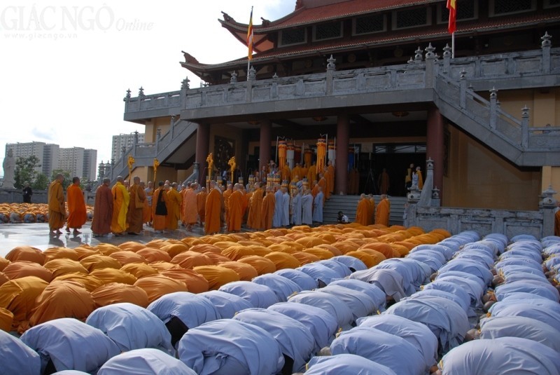 Lễ khai mạc Đại giới đàn Quảng Đức PL.2557 ảnh 25 khai mac (lan tu)26.jpg