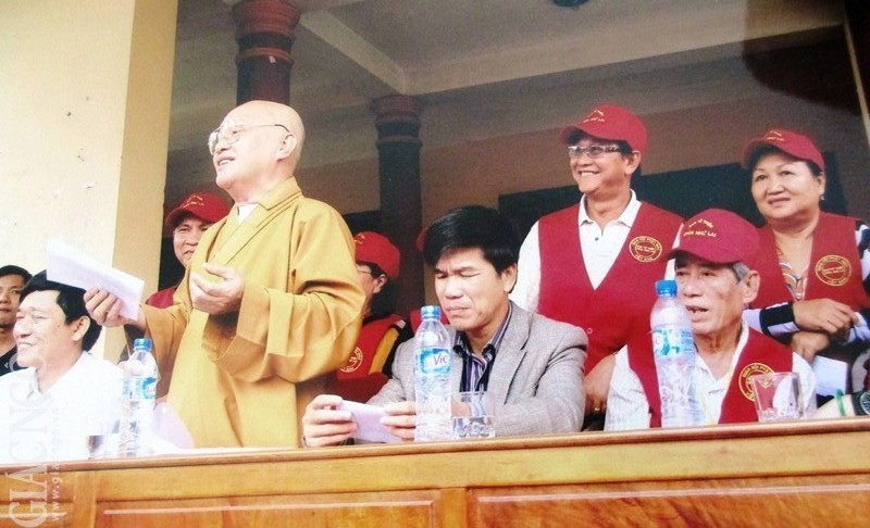 Chùa Như Lai, Hải Phước An, Pháp Hoa (Úc) tặng quà ảnh 1 NL (1).jpg