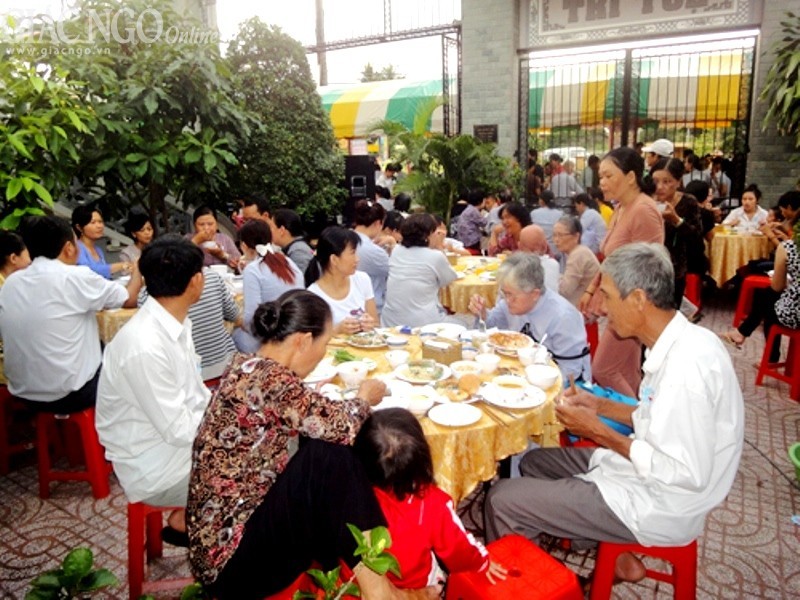 Tiền Giang: Tổ chức buffet chay từ thiện ảnh 5 PB (1).jpg
