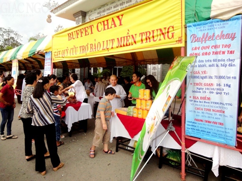 Tiền Giang: Tổ chức buffet chay từ thiện ảnh 2 PB (4).jpg