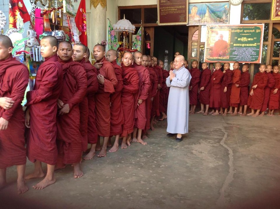 Chùa Phước Viên cúng dường 1.000 vị Tăng Myanmar ảnh 6 anh PV 4.jpg